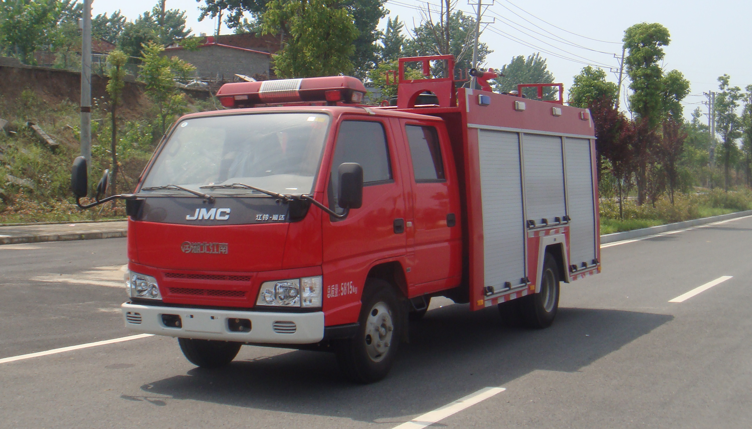 高空作業(yè)車(chē)的發(fā)展趨勢(shì)及特點(diǎn)
